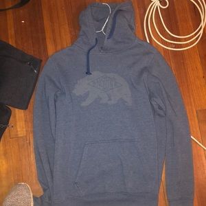 Blue Northface sweatshirt